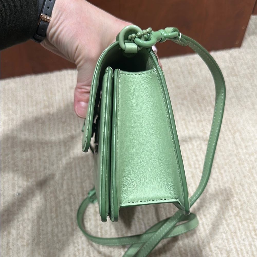 Coach Juno Crossbody in Glovetan leather and color Pale Pistacio - Picture 10 of 15